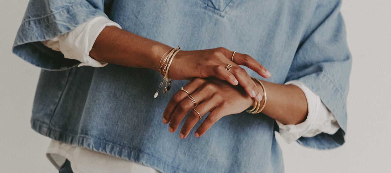 bracelets-bijoux-plaque-or-mademoizelle-abeille_3f6ce3b2-25bd-4e43-933b-4547447c8369
