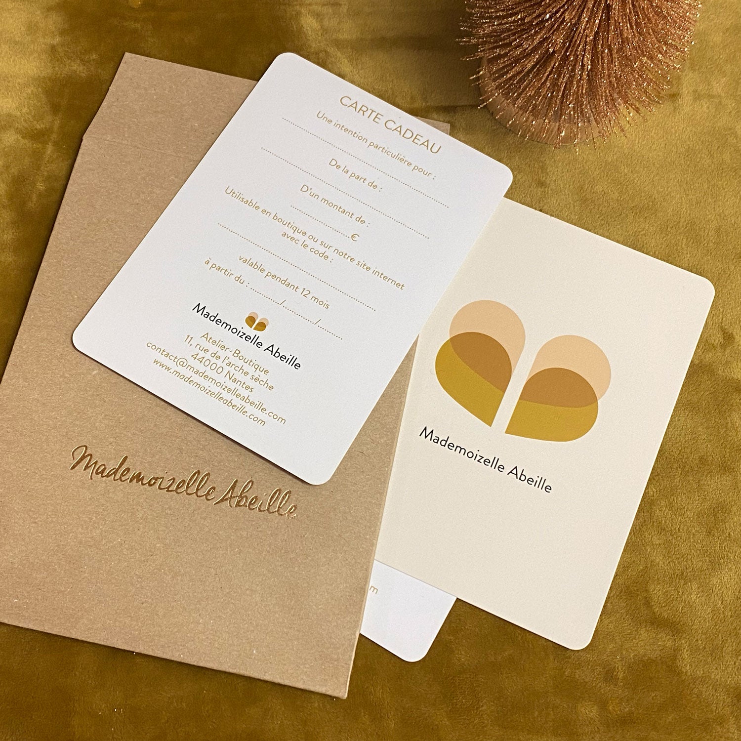 carte cadeau en ligne pour la marque de bijoux femme mademoizelle abeille