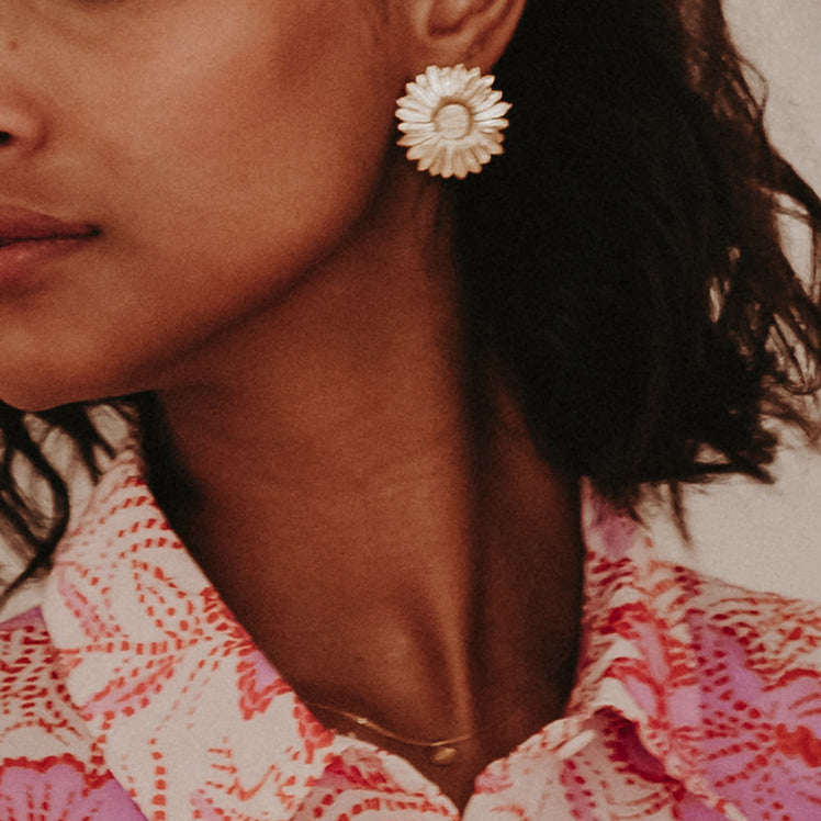 mademoizelle abeille boucles d'oreille marguerite