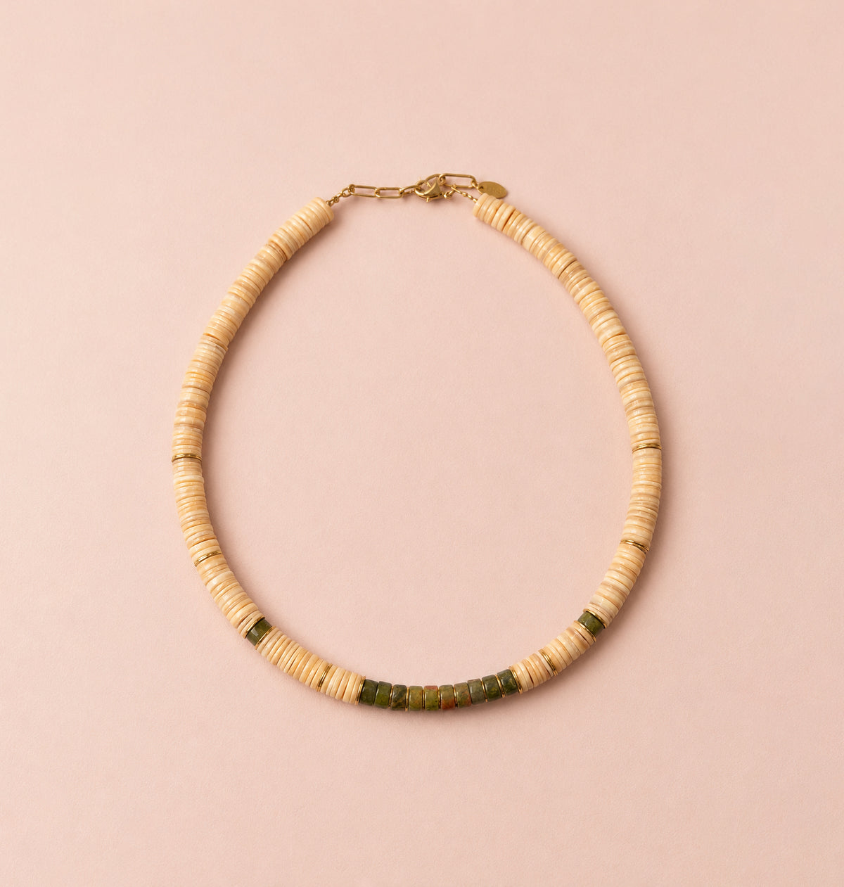 collier court Anouck pierres Unakite et coquillages en plaqué or pour femme 